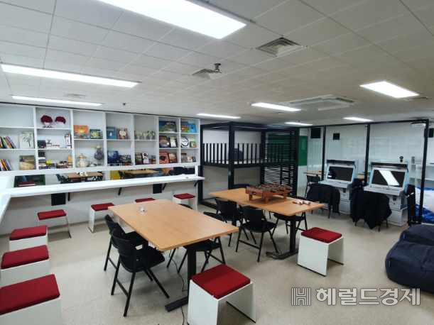 중곡 3동 청소년독서실에 위치한 청소년 아지트 1호점 내부 모습. [광진구 제공]