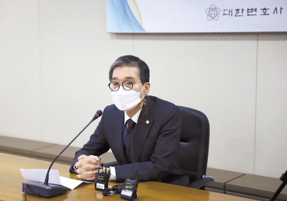 이종엽 대한변호사협회장. [연합]