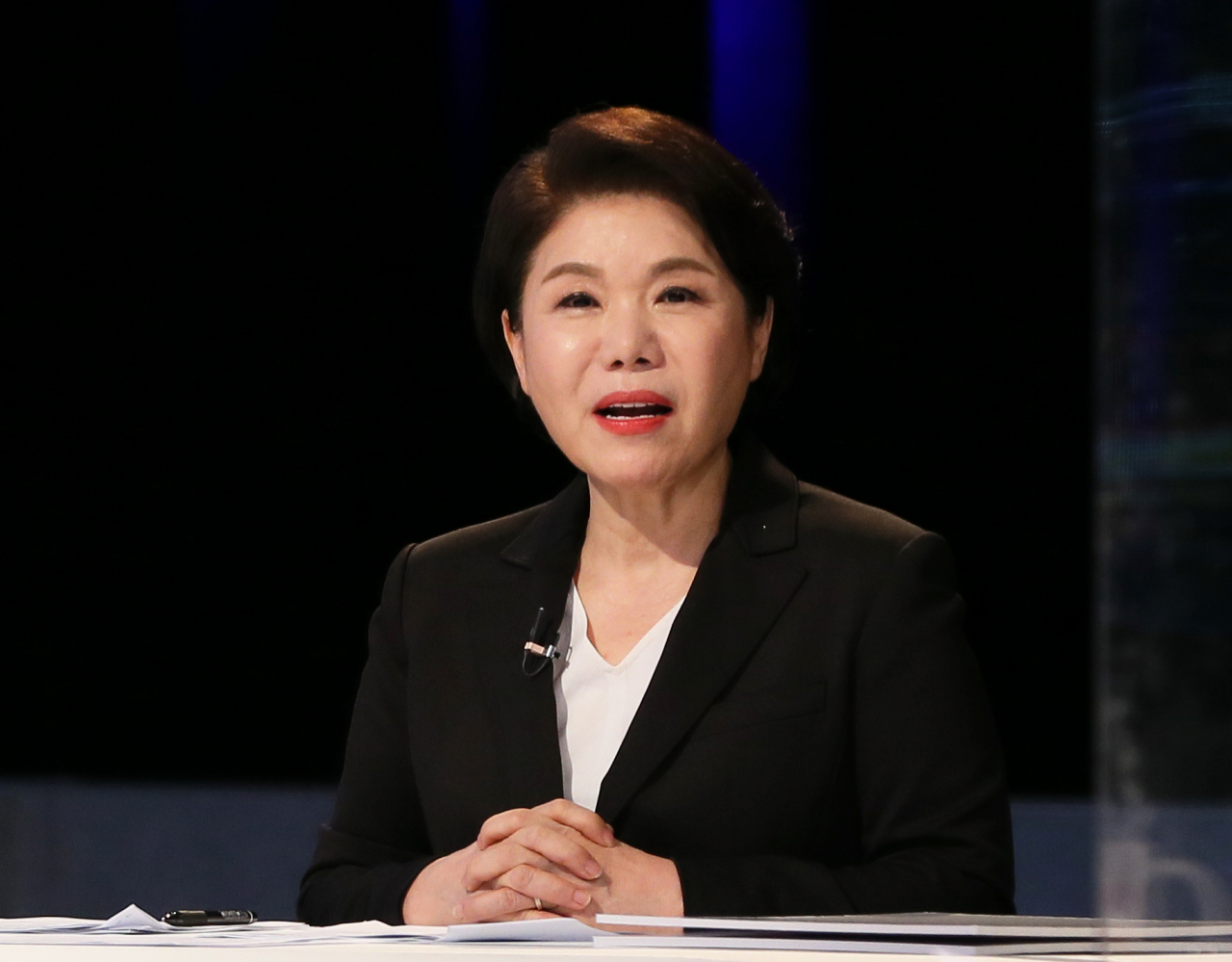 국민의힘 조은희 서울시장 경선후보가 22일 서울 마포구 상암동 MBC에서 열린 '100분 토론, 국민의힘 서울시장 경선후보 방송토론'에서 인사말하고 있다. [국회사진기자단]