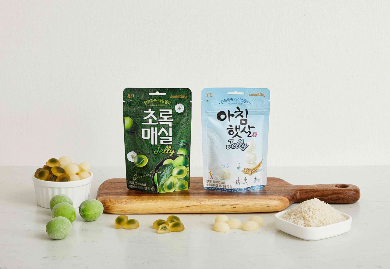 웅진식품의 아침햇살, 초록매실 젤리가 출시 50일 만에 70만개 이상 판매됐다. [웅진식품 제공]