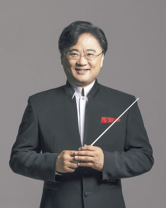 3년의 재임기간동안 8편의 창작 합창 대곡을 선보이고, 지난해 말 연임된 윤의중 국립합창단 단장 겸 예술감독. [국립합창단 제공]