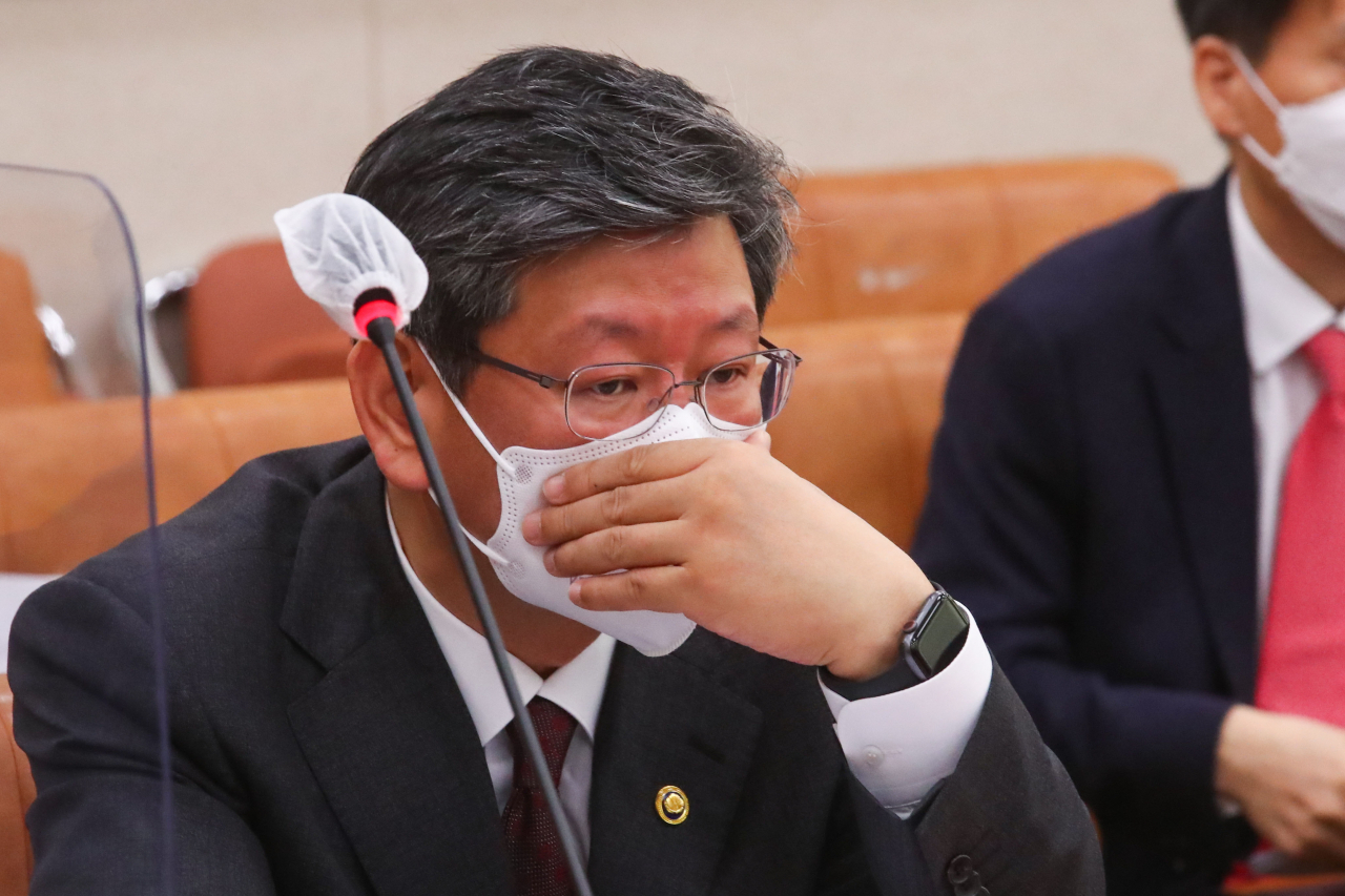 지난 22일 국회에서 열린 법제사법위원회 전체회의에 출석한 이용구 법무부 차관. [연합]