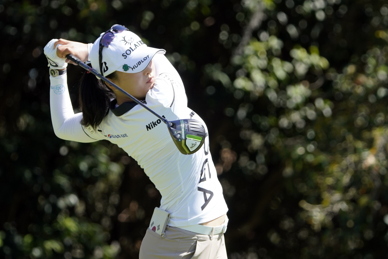 고진영이 26일(한국시간) 게인브리지 LPGA 1라운드 8번홀서 티샷을 하고 있다. [AP]