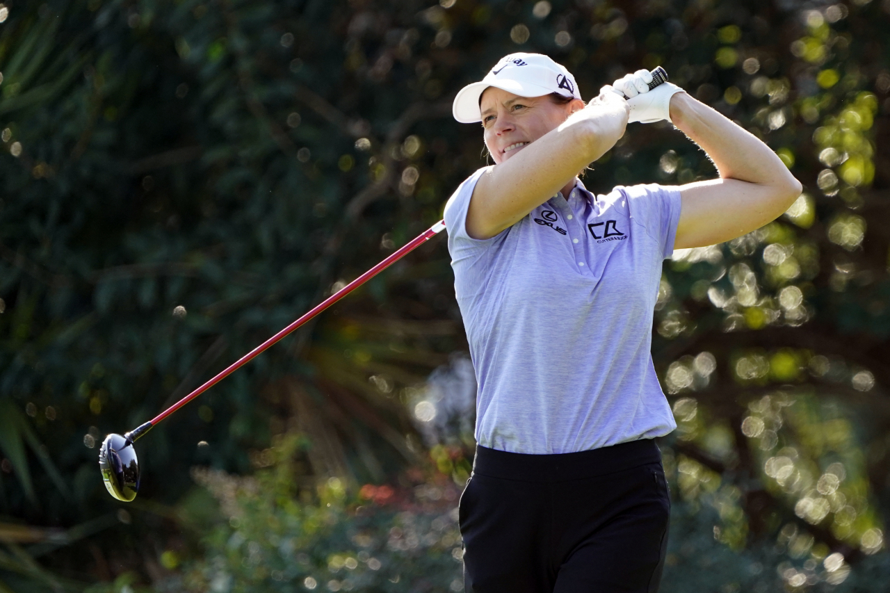 안니카 소렌스탐이 26일(한국시간) 게인브리지 LPGA 1라운드 12번홀서 티샷을 하고 있다. [AP]