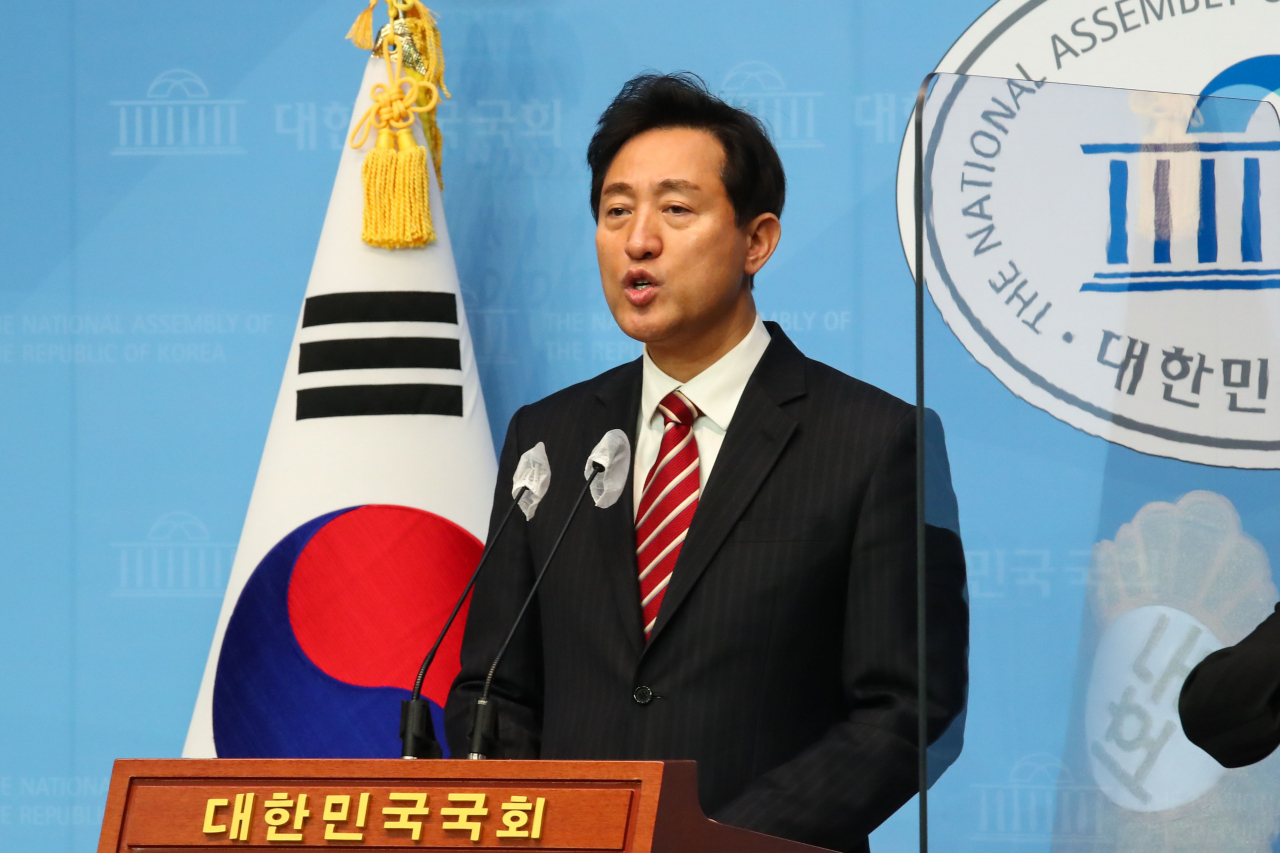 국민의힘 서울시장 후보 결정 시민여론조사가 시작된 2일 오세훈 예비후보가 국회 소통관에서 기자회견을 열고 본선경쟁력을 강조하고 있다. [헤럴드경제=이상섭 기자]