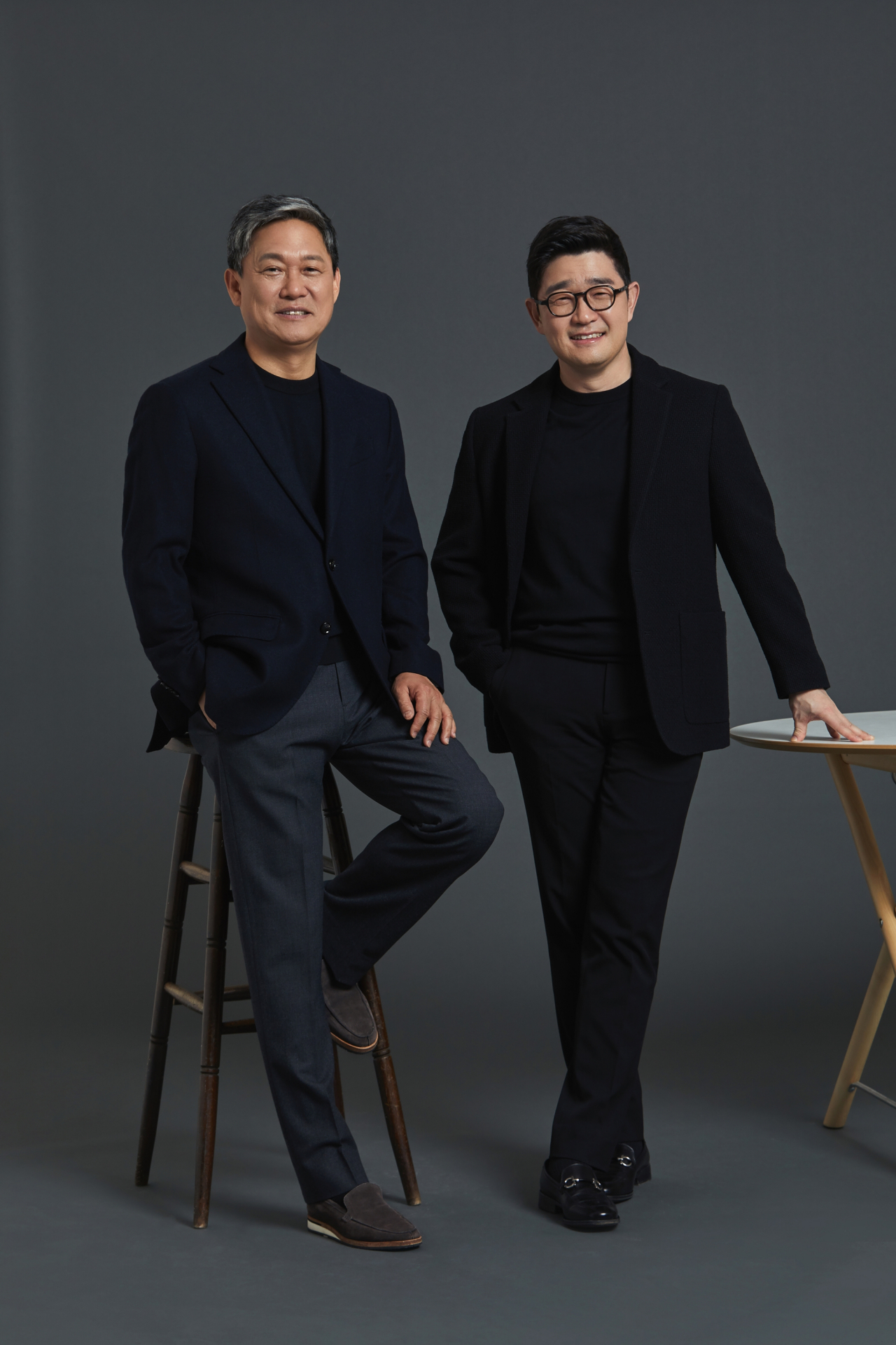 카카오엔터테인먼트 각자 대표를 맡은 김성수(왼쪽) 대표와 이진수 대표 [카카오엔터테인먼트 제공]