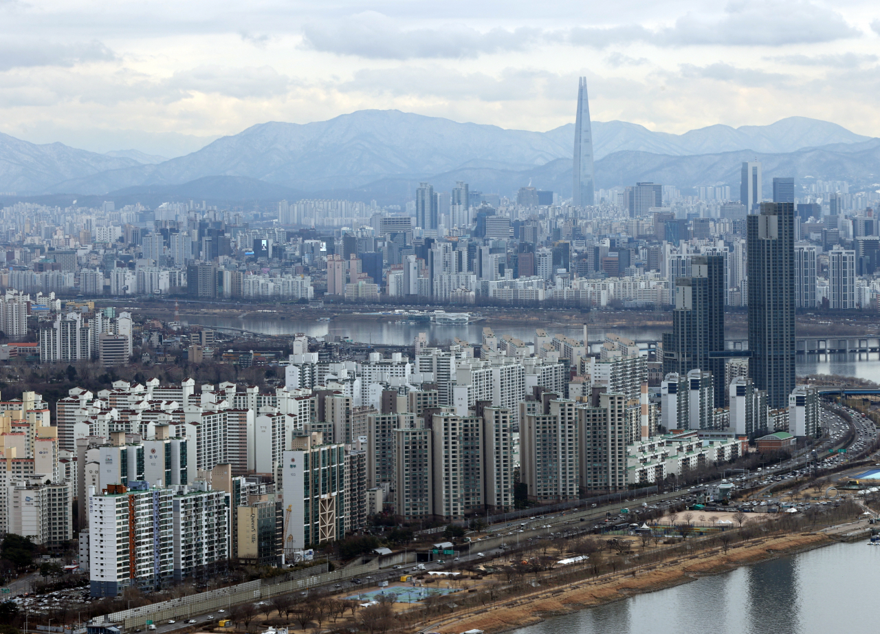 전국 아파트 매매·전셋값 오름폭 둔화…수도권서 인천만 확대 [부동산360]