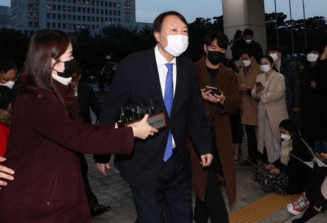 지난해 12월 직무 배제 조치됐던 윤석열 검찰총장이 대검으로 복귀하고 있다. [연합]