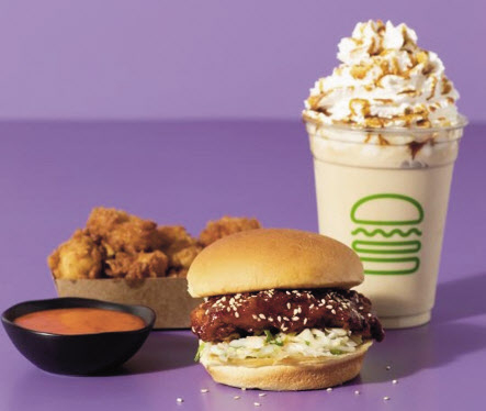 백김치를 넣은 쉐이크쉑(Shake Shack)의 ‘고추장 버거’[쉐이크쉑 제공]