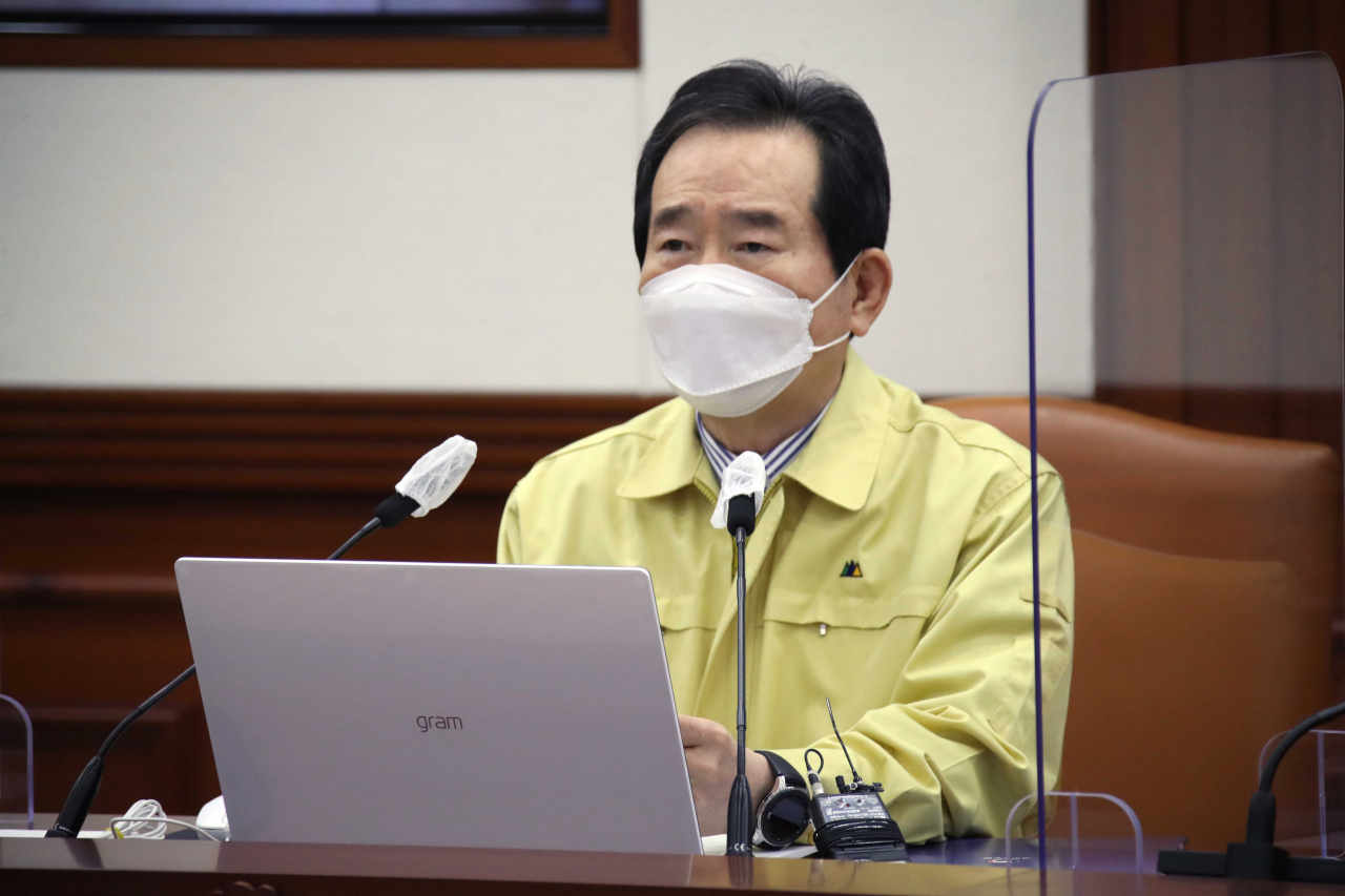 정세균 국무총리가 7일 정부서울청사에서 열린 신종 코로나바이러스 감염증(코로나19) 대응 중앙재난안전대책본부(중대본) 회의를 주재하며 발언하고 있다.[연합]