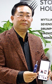 알파도 지영호 대표가 반려동물 건강관리 앱 '알파도펫'을 소개하고 있다. [세븐스톡 제공]
