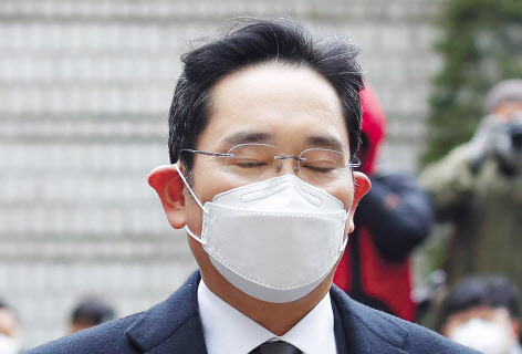 지난 1월 서울 서초구 서울고등법원에 출석하고 있는 이재용 삼성전자 부회장. [연합]