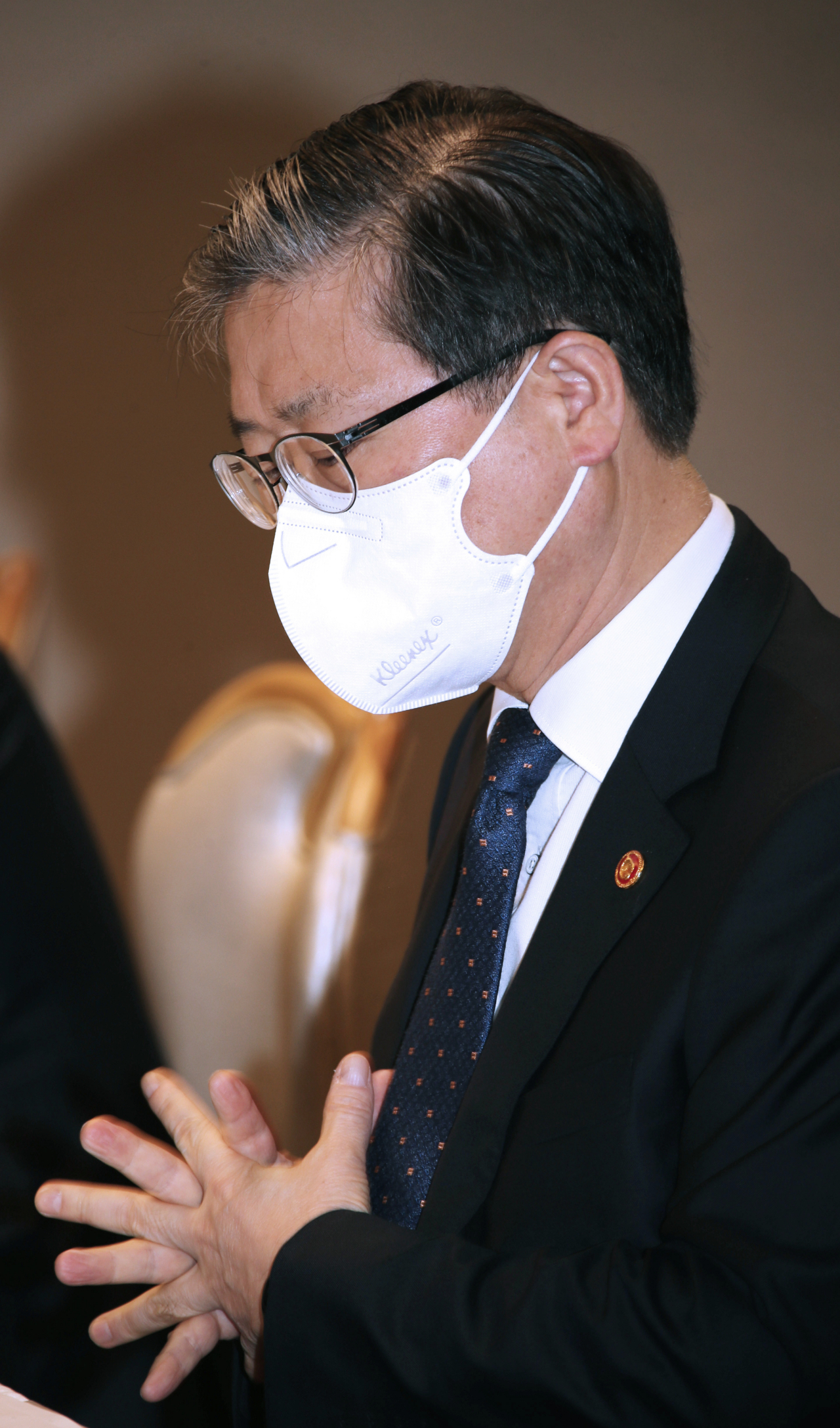 변창흠 국토교통부 장관이 12일 정부서울청사에서 열린 제16차 부동산시장 점검 관계장관회의에 참석해 있다. 연합뉴스