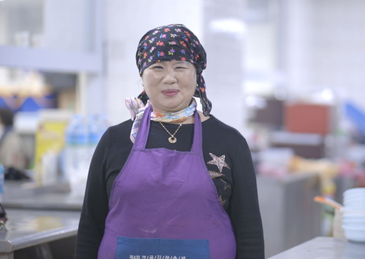 경기도 시흥시에서 지역봉사단체인 나눔자리문화공동체를 이끌고 있는 이상기(60)씨 [LG재단]