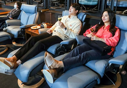 서울 용산 아파크몰점 CGV 씨네드쉐프 내에 문을 연 '스트레스리스 시네마'. [에이스침대 제공]