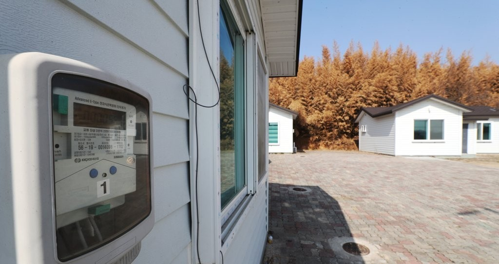 세종국가산업단지 예정 부지로 알려진 세종시 연서면 와촌리 일대에 사람이 거주하지 않는 조립식 주택이 촘촘히 들어서 땅투기 의혹을 부풀리고 있다.[연합]