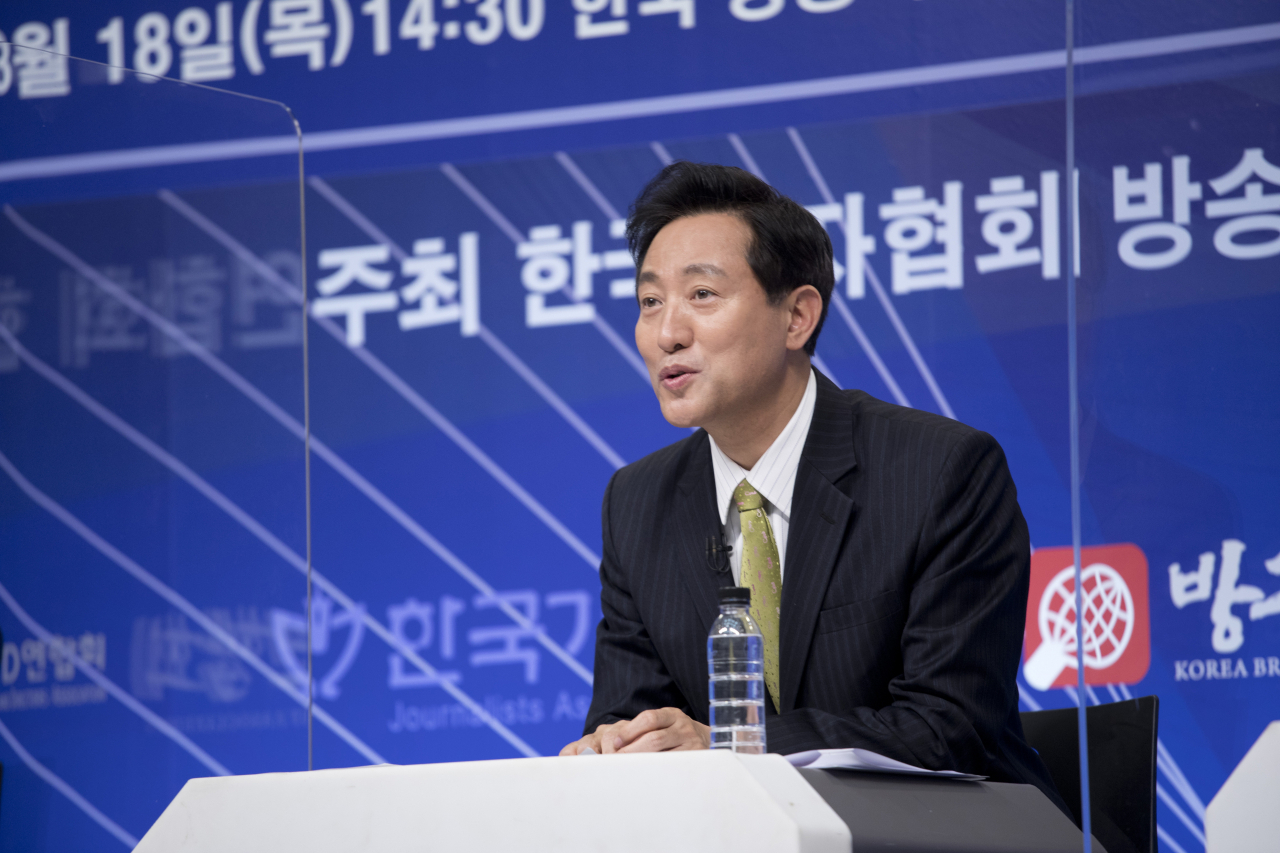 오세훈 국민의힘 서울시장 후보가 18일 오후 한국기자협회, 방송기자연합회, 한국PD연합회 주최로 한국방송회관에서 열린 후보자 초청 토론회에 참석해 발언하고 있다. [국회사진기자단]