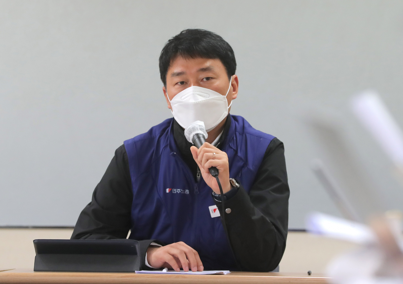 양경수 전국민주노동조합총연맹 위원장이 지난 19일 오후 서울 중구 민주노총에서 출입기자 간담회를 하고 있다. [연합]