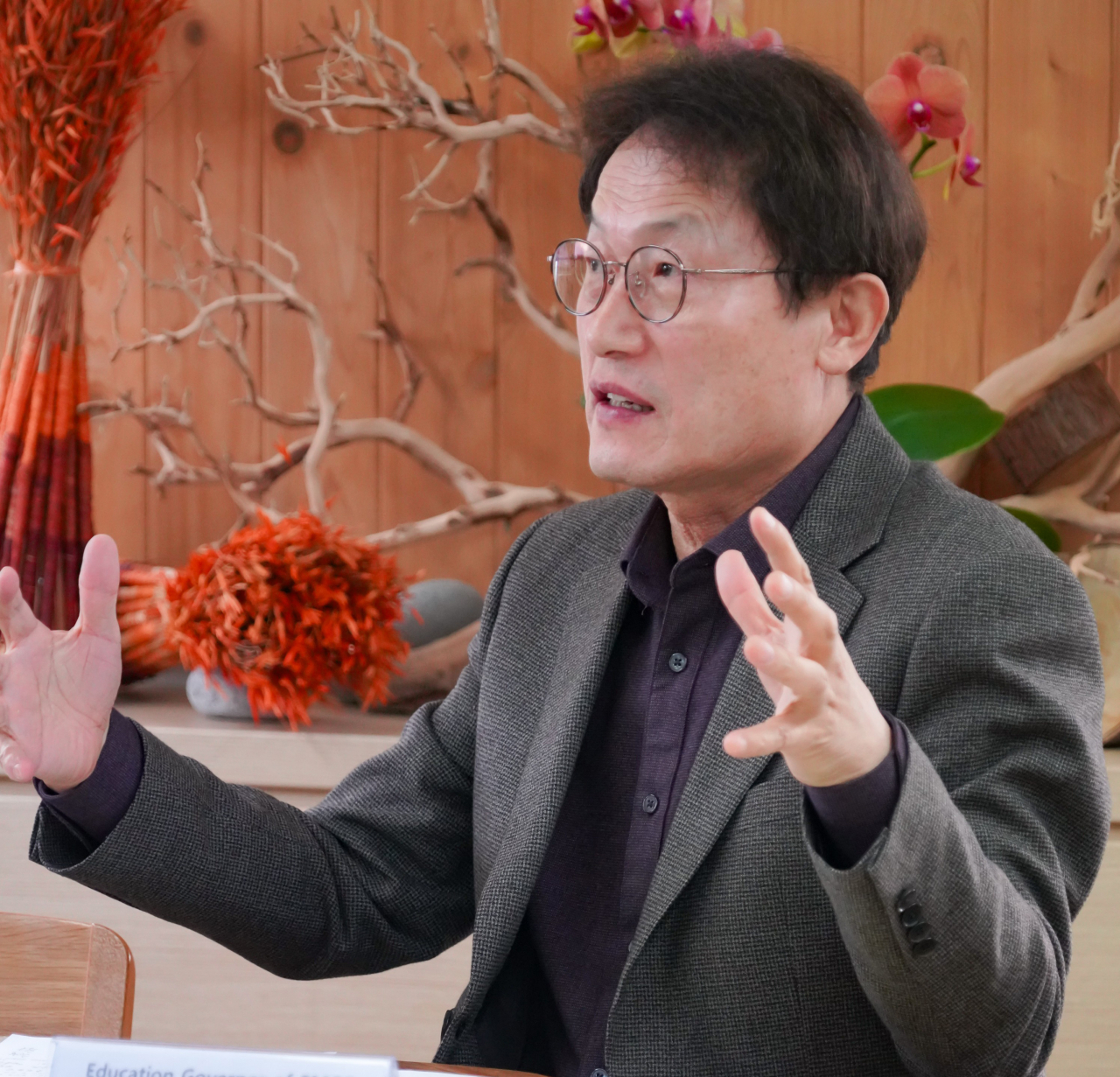 조희연 서울시교육감은 코로나19로 인해 교우관계와 소통에 가장 어려움을 겪고 있다고 진단했다. 초등학교에서 각종 자치활동을 통한 민주시민교육이 이뤄져야 하지만, 창의적 체험활동은 물론 모든 교과수업에서 이뤄져야 한다고 말했다. [서울시교육청]