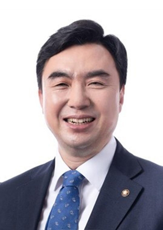 윤관석 국회 정무위원장(더불어민주당)