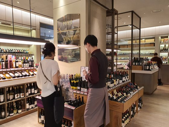 신세계 본점 와인 매장전경 [신세계백화점 제공]
