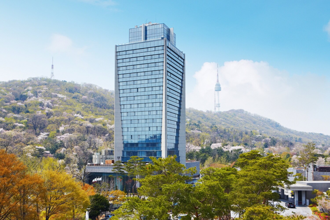 남산 벚꽃과 반얀트리