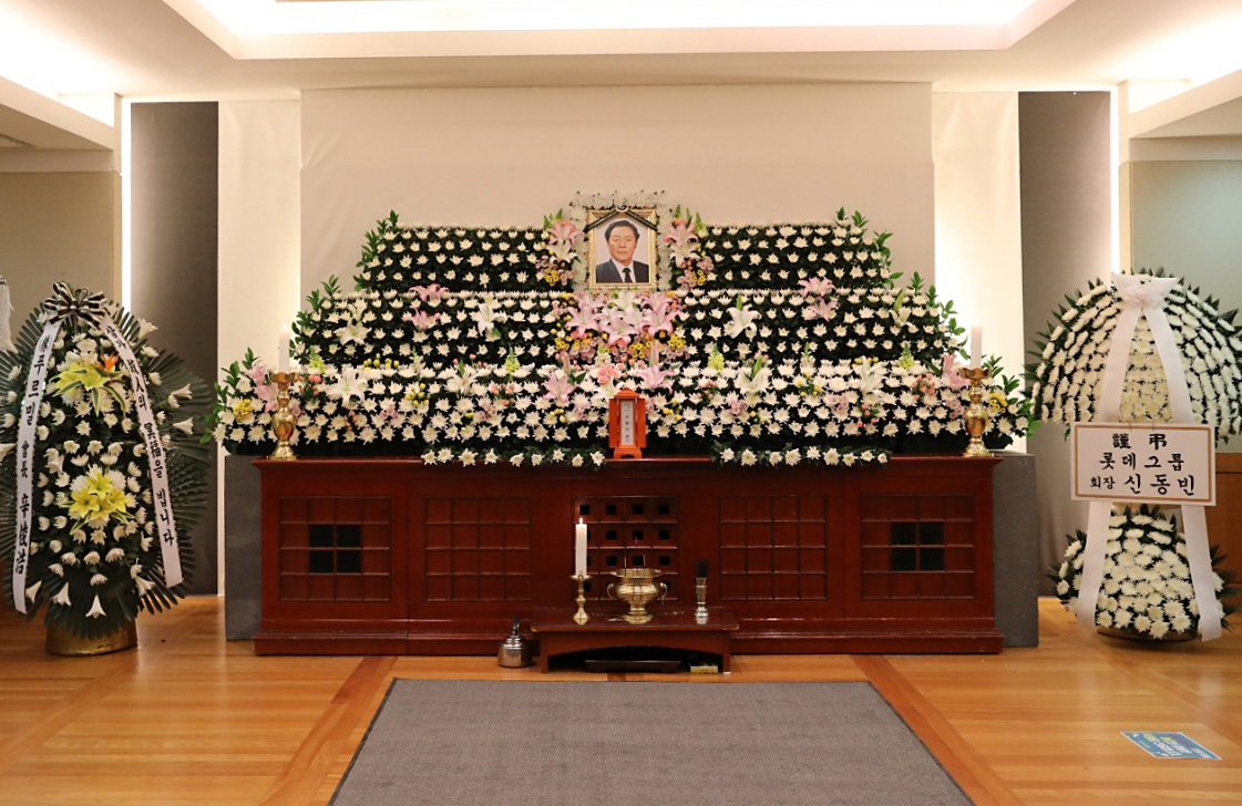 27일 종로구 서울대학교병원 장례식장에 마련된 고(故) 신춘호 농심 회장의 빈소. [연합]