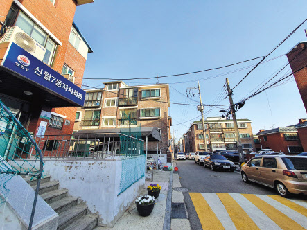 공공재개발 2차 후보지 16곳 중 하나로 선정된 신월7동-2구역 일대 모습. 이민경 기자