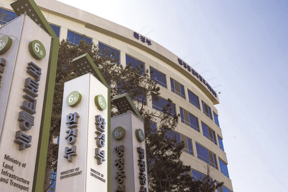 환경부는 31일 아시아 최대 물분야 협력기구인 아시아물위원회 제13차 이사회에 참가해 회원국의 물문제를 해결하는 ‘2021년 워터프로젝트’ 선정 사업에 대한 지원계획을 발표했다. [헤럴드경제DB]