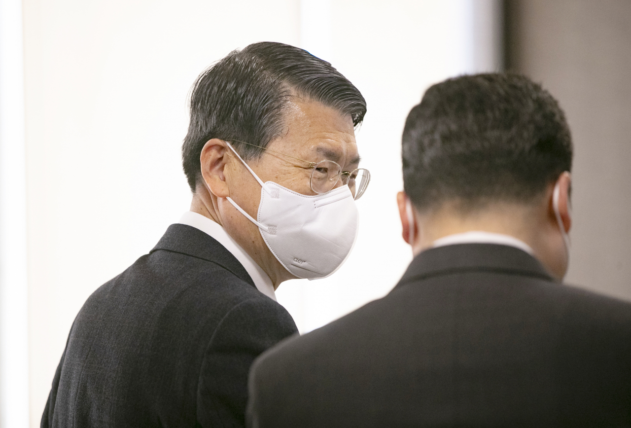 은성수 금융위원장이 1일 중구 은행회관에서 열린 은행권 CEO 간담회에 참석하고 있다. [연합]