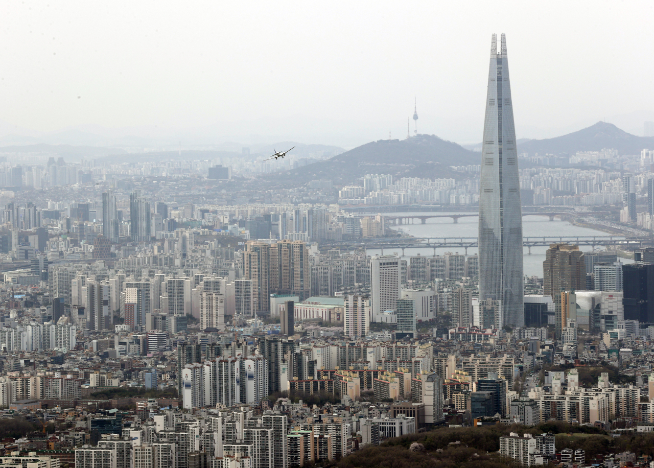 남한산성에서 바라본 서울시내. [연합]