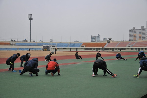 목포 유달경기장에서 겨울철 전지훈련이 실시되고 있다. [목포시 제공]