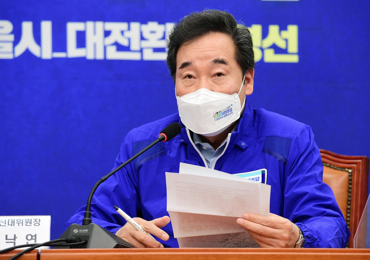 더불어민주당 이낙연 공동 상임선대위원장이 5일 국회에서 열린 중앙선대위 회의에서 발언하고 있다. [사진=이상섭 기자/babtong@heraldcorp.com]