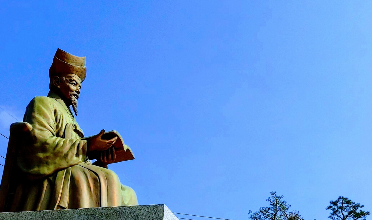 존재 위백규의 동상 [남도일보 제공]