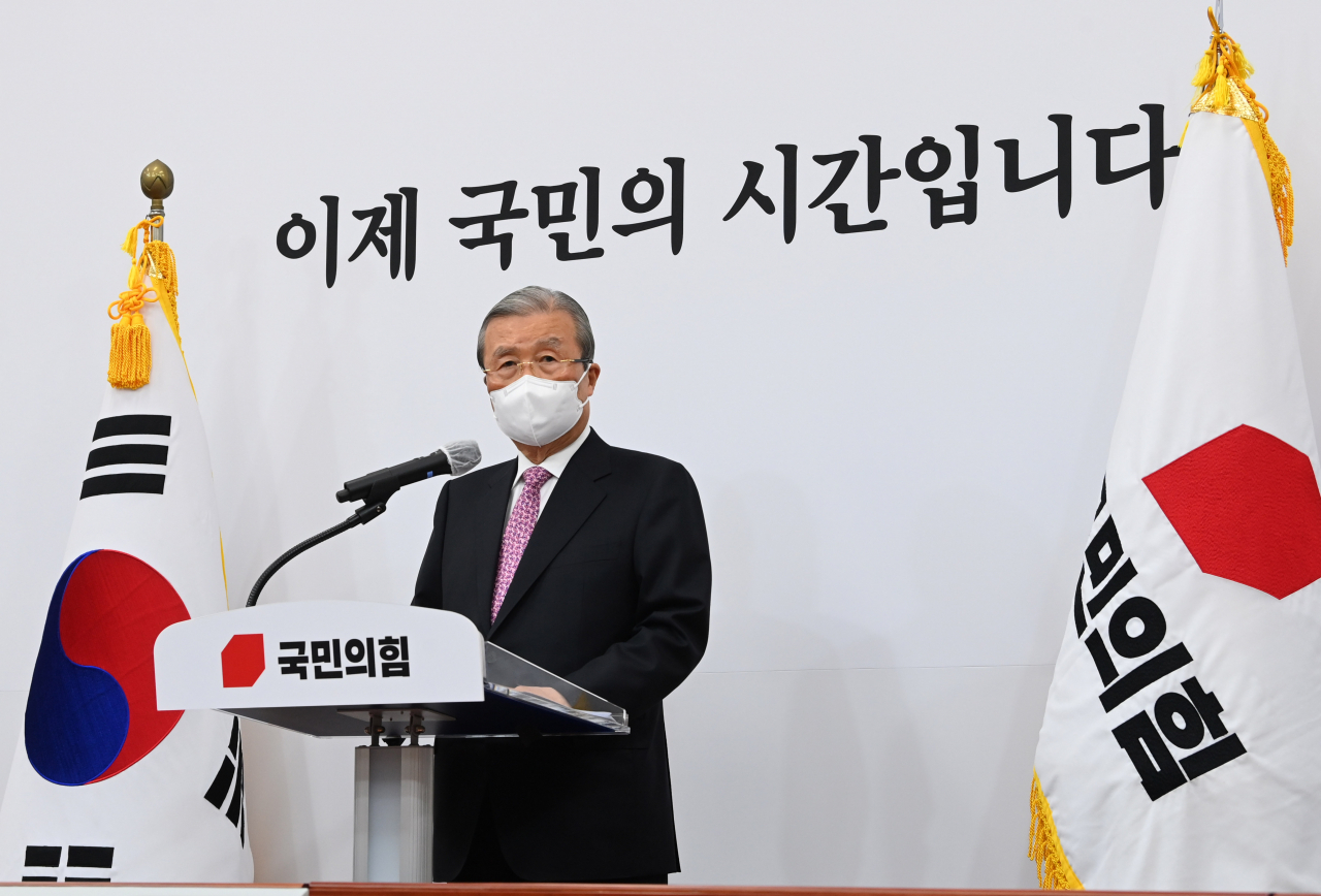 김종인 국민의힘 비상대책위원장이 8일 오전 국회에서 기자회견을 하며 퇴임 소감을 밝히고 있다. [헤럴드경제=이상섭 기자]
