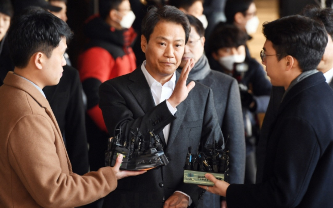 임종석 전 대통령 비서실장이 지난 2018년 치러진 울산시장 선거 개입 의혹 관련 검찰 조사를 받기 위해 지난해 1월 서울 서초구 서울중앙지방검찰청에 피의자 신분으로 출석하고 있다. [연합]