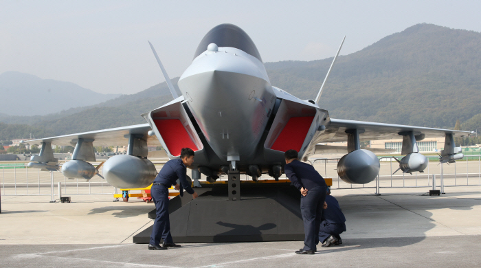 한국형 전투기(KF-21) 실물모형. [연합뉴스]