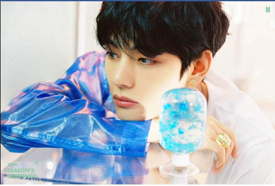 방탄소년단 뷔 [빅히트뮤직 공식 페이스북]