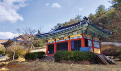 동원사. 주자묘 내에 주잠, 주여경, 주열, 주인장, 주인원, 주인환을 추모하는 사당 회덕사가 있던 자리에 건립한 사당. [남도일보]