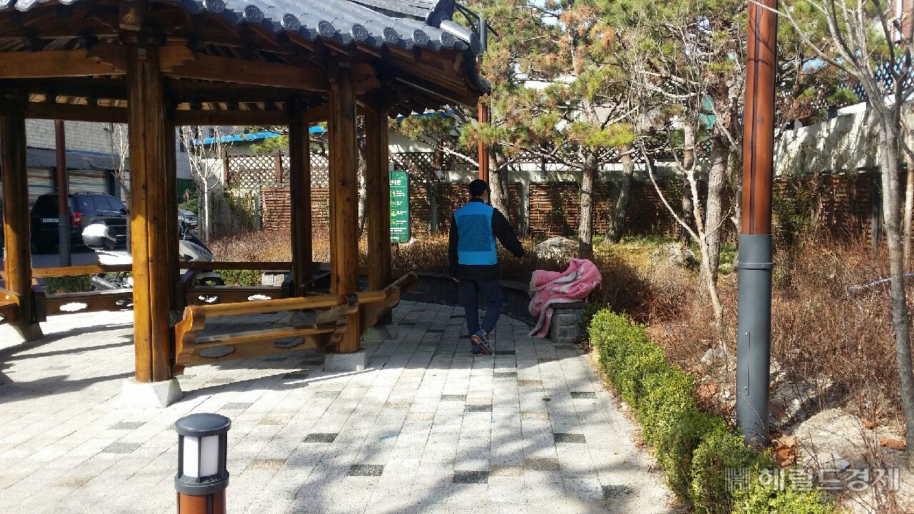 탈노숙인 거리상담반이 활동하고 있다. [동대문구 제공]