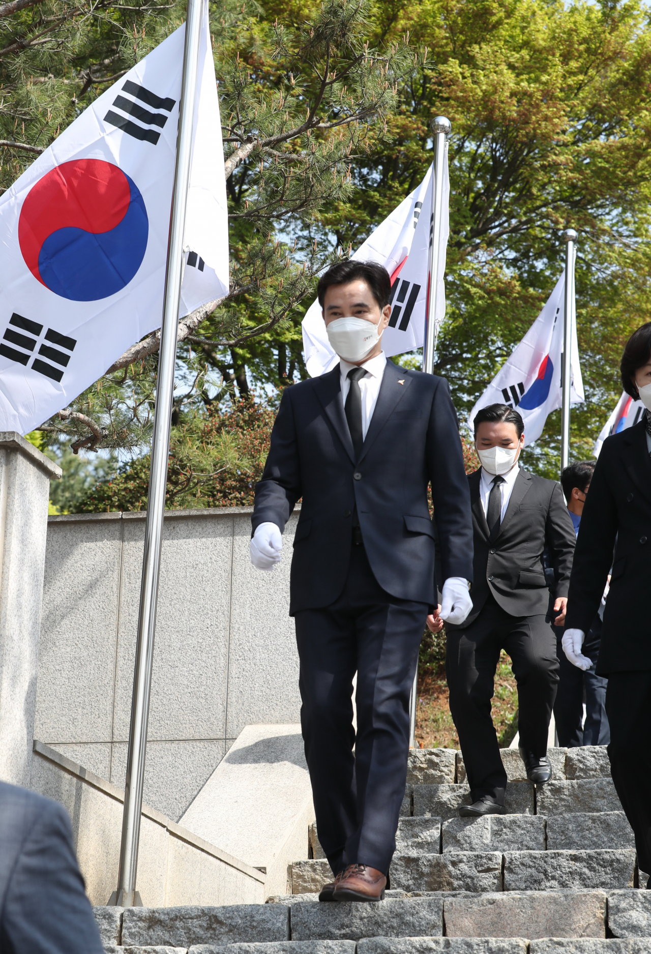 서철모 화성시장이 합동묘역을 참배했다.[화성시 제공]