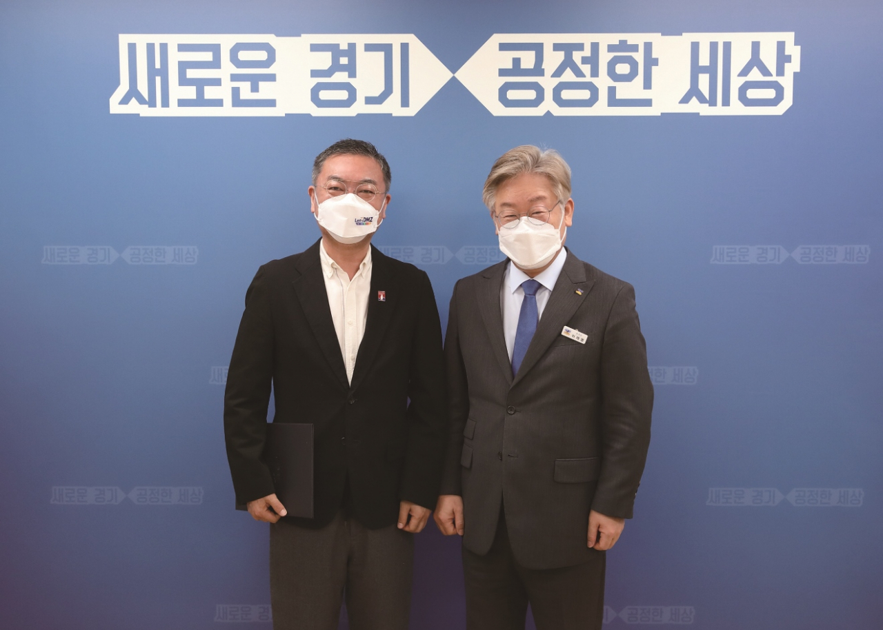 배우 김의성과 이재명 경기지사(오른쪽)
