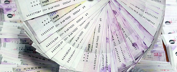 수표 자료사진[연합]