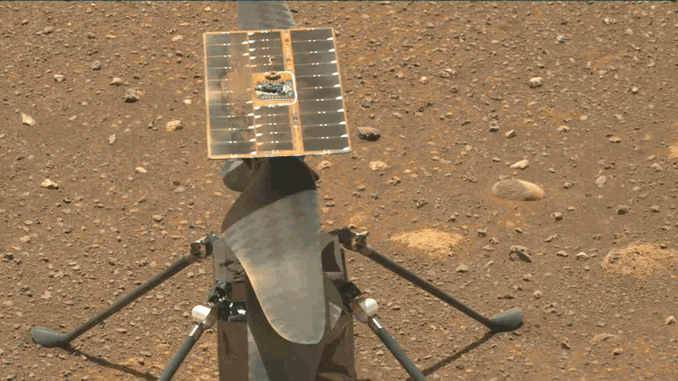 지난 8일(미 동부시간) 프로펠러 시험 동작에 성공한 미국 항공우주국(NASA)의 화성 헬기 ‘인저뉴어티(Ingenuity)’의 모습. [NASA 홈페이지]