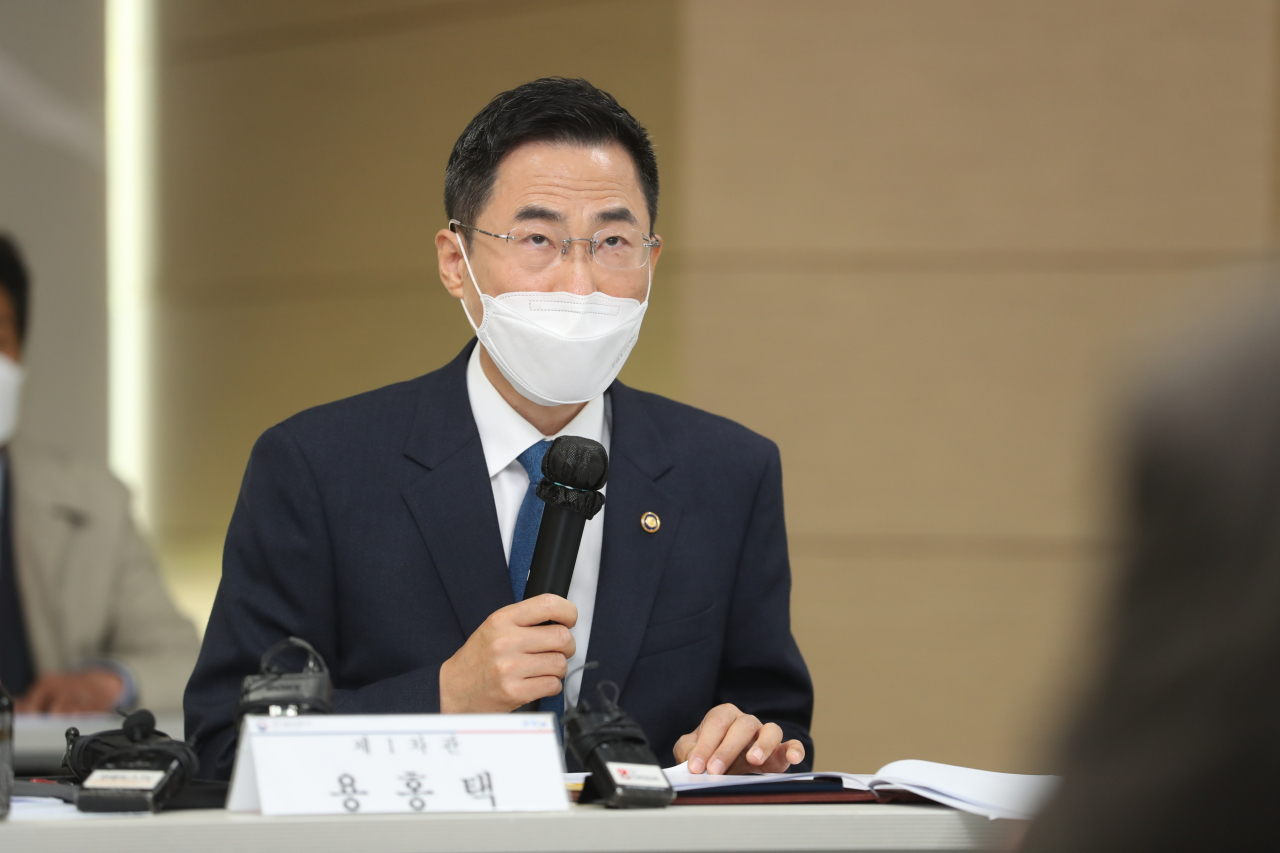용홍택 과학기술정보통신부 제1차관이 20일 오전 대전광역시 유성구 한국원자력연구원에서 열린 '후쿠시마 오염수 방출 관련 전문가 간담회' 에 참석해 인사말을 하고 있다.[과기정통부 제공]