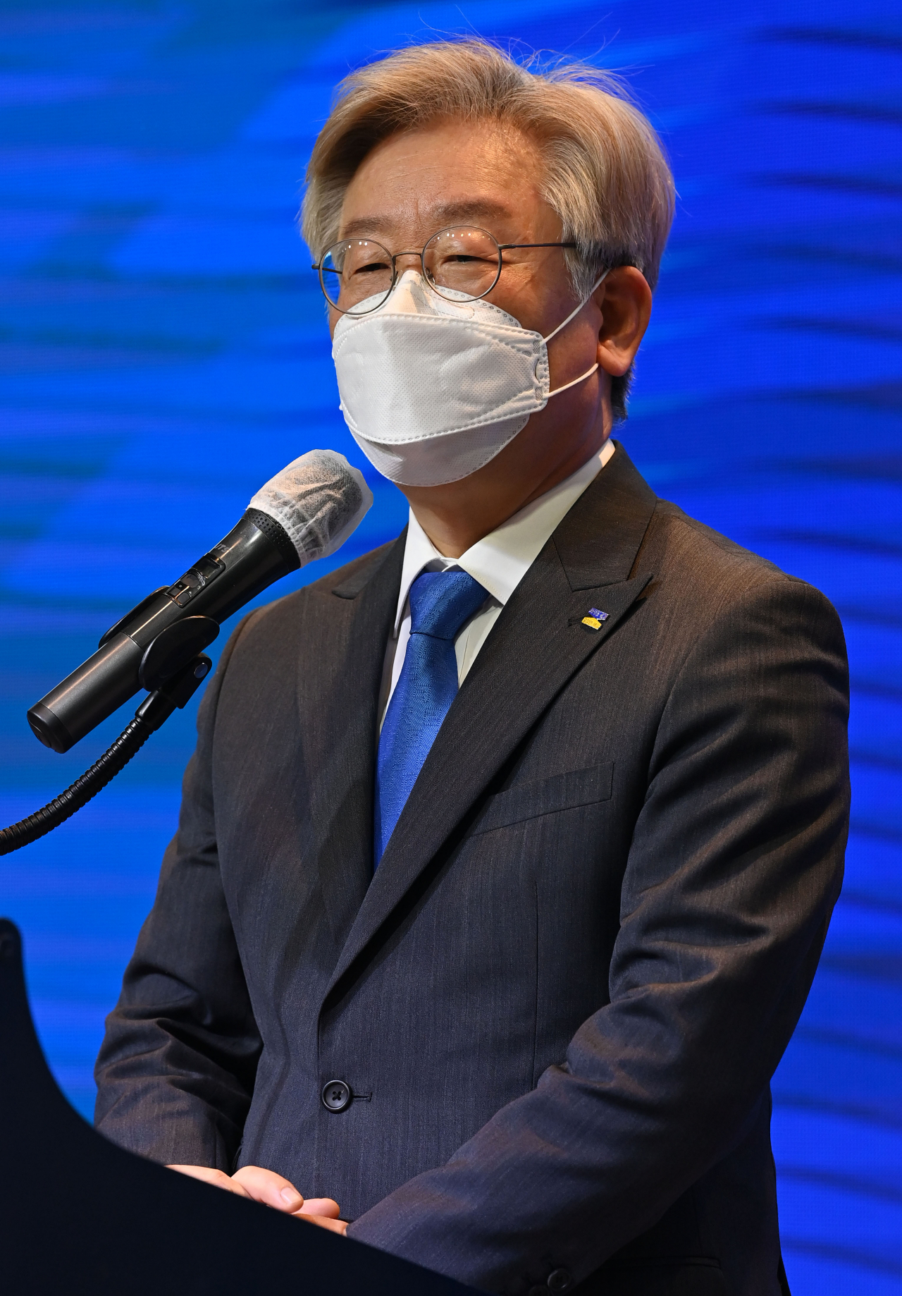 이재명 경기도지사가 20일 서울 여의도 글래드호텔에서 열린 '경기도, 청소·경비노동자 휴게시설 개선 국회 토론회'에서 인사말을 하고 있다. 연합뉴스