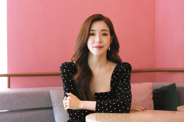 티파니는 “록시와 ‘시카고’라는 안전한 공간을 만나 제가 많이 건강해진 것 같다”며 “내 모습을 보는 사람들도 편했으면 좋겠다”고 말했다. [신시컴퍼니 제공]