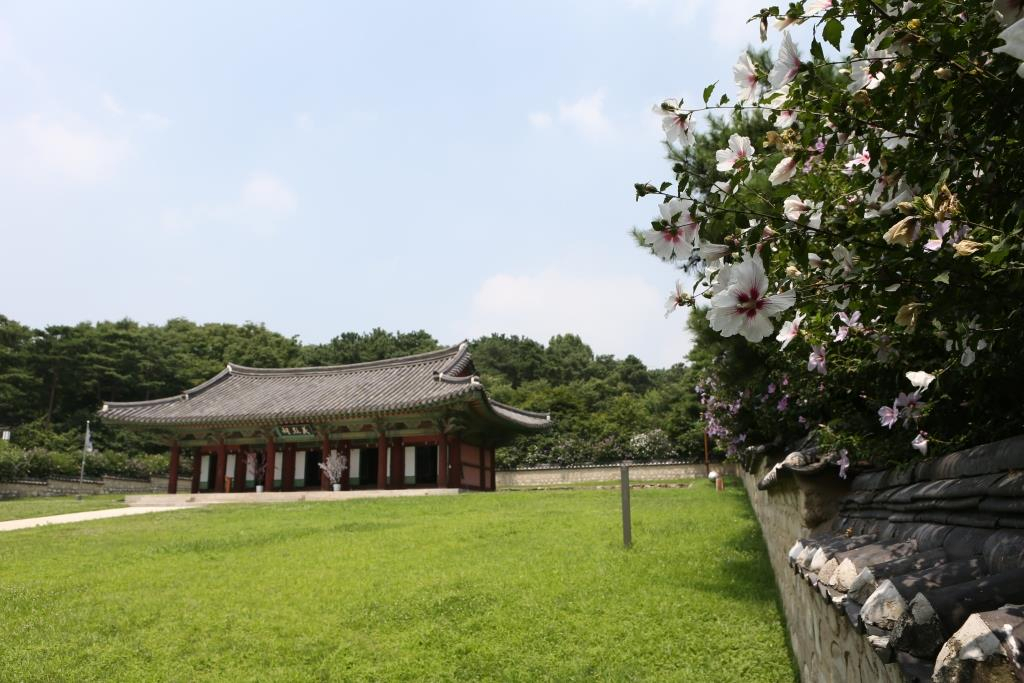 백범 김구 선생 등 애국선열 위패를 모신 효창공원 의열사. [서울시 제공]