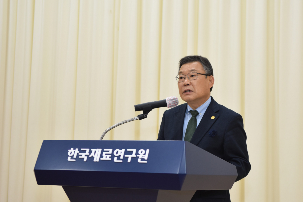 이정환 재료연 원장이 23일 열린 '창립 14주년 기념식'에서 기념사를 전하고 있다.[한국재료연구원 제공]