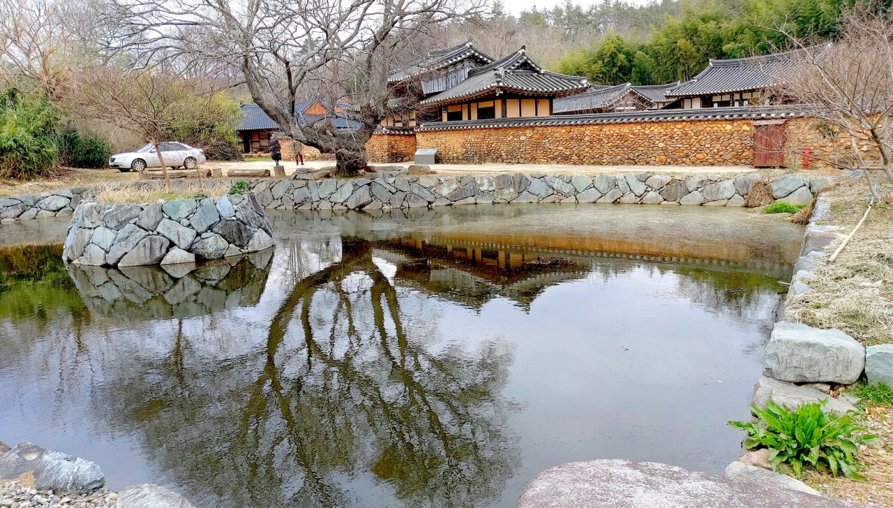 전남 보성군 오봉리 강골마을에는 광주 이씨 양진제공파 이이덕 종가의 종택 이진래 고택(국가민속문화재 제159호)이 자리하고 있다. [남도일보]